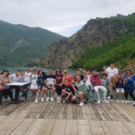 Rozafa Ferry & Accommodation Koman 외부 사진