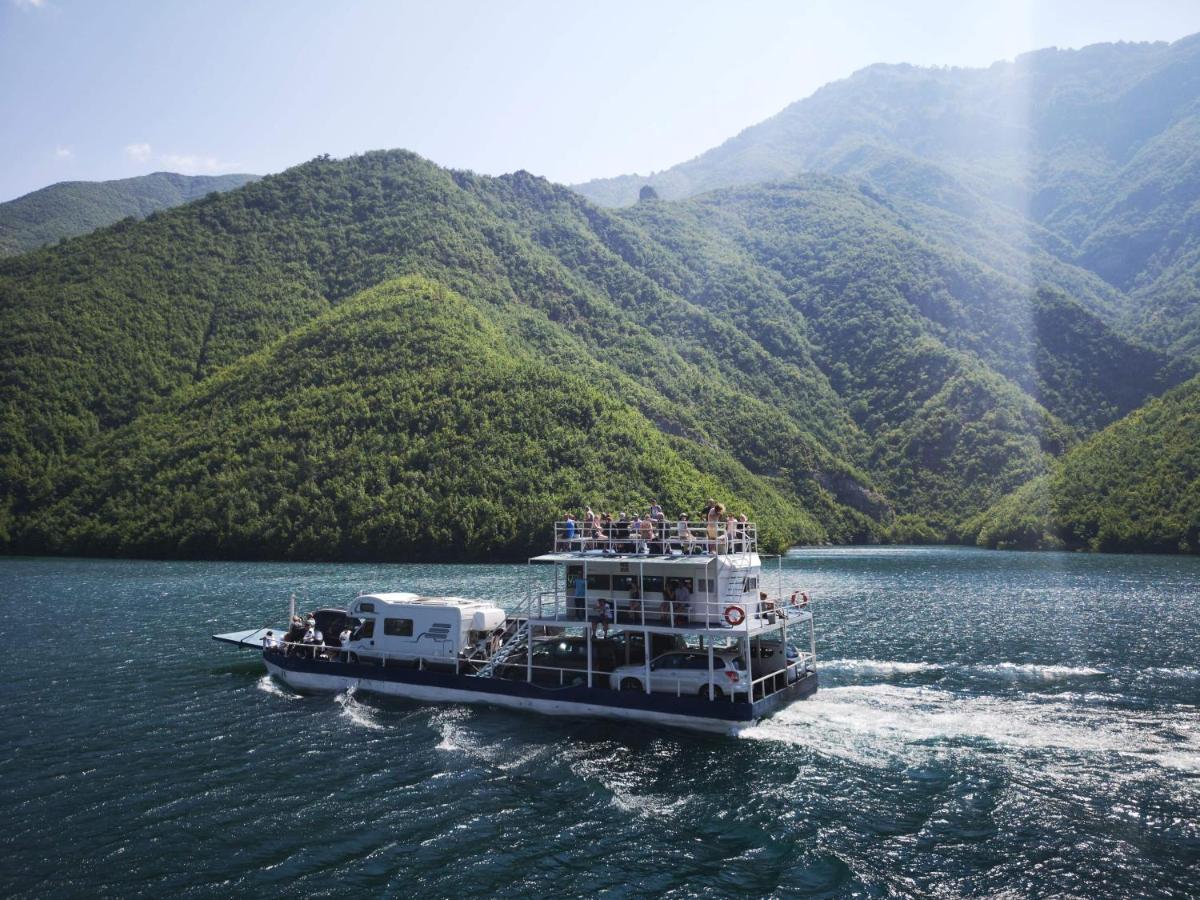 Rozafa Ferry & Accommodation Koman 외부 사진